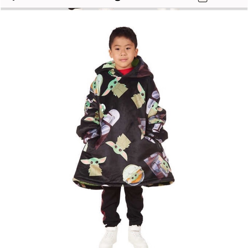 Star Wars kids Hoodie with side pockets no offer unless you bundle please
